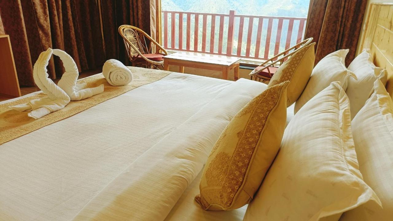 The Vintage Hill Village - Himalayan Boutique Resort Канатал Экстерьер фото