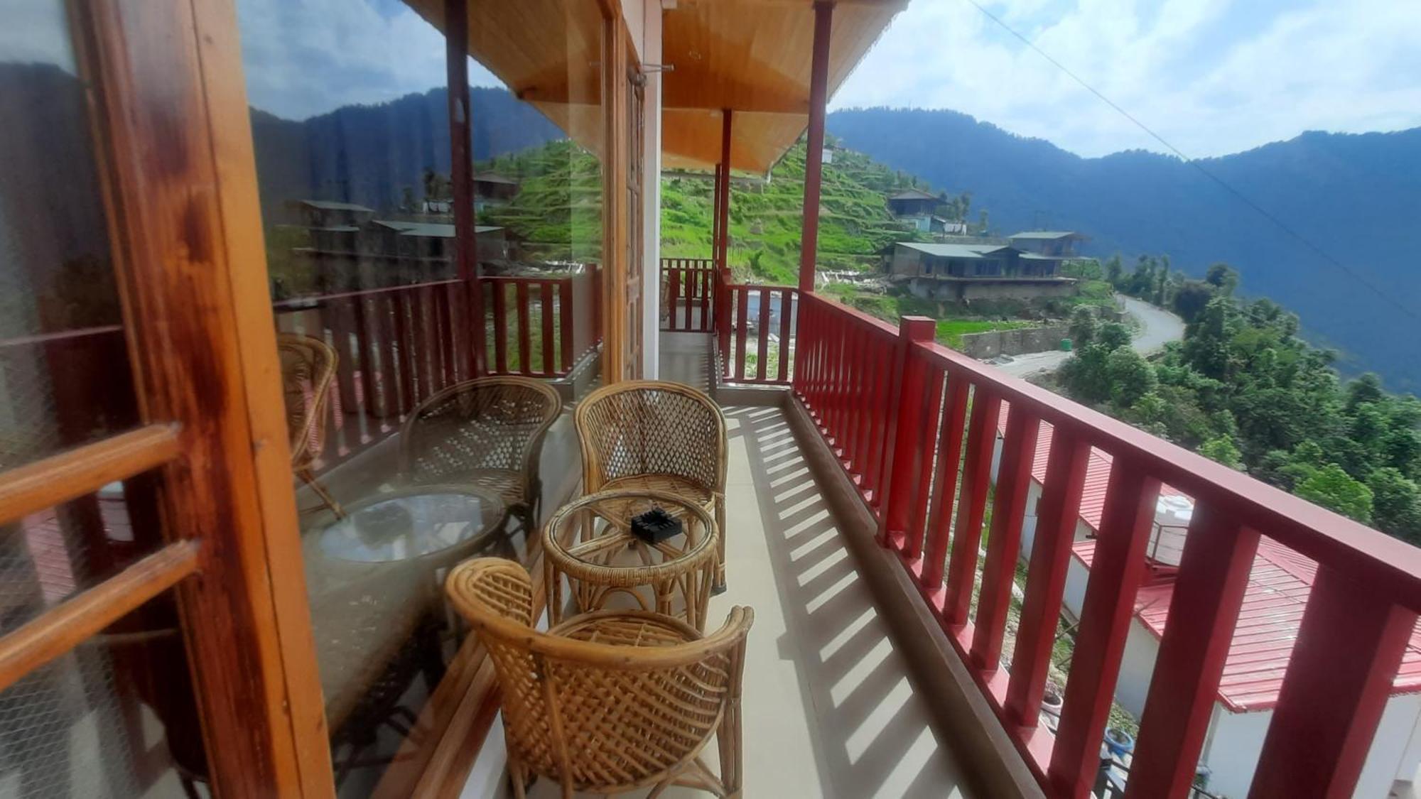 The Vintage Hill Village - Himalayan Boutique Resort Канатал Экстерьер фото