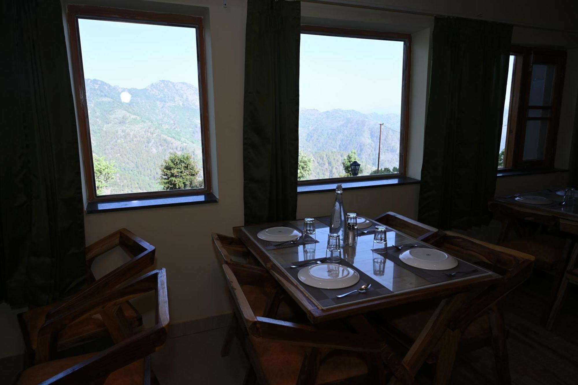 The Vintage Hill Village - Himalayan Boutique Resort Канатал Экстерьер фото