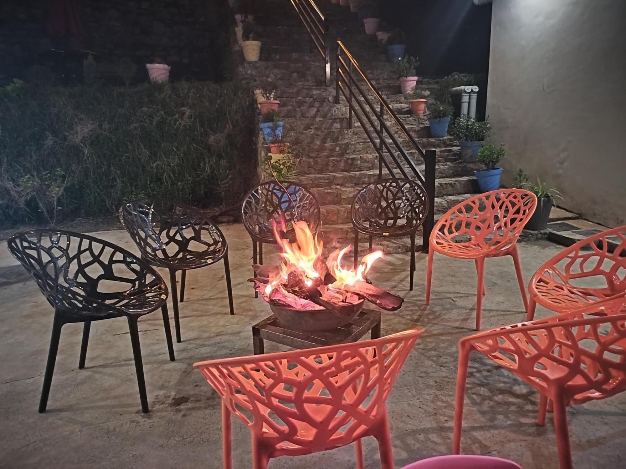 The Vintage Hill Village - Himalayan Boutique Resort Канатал Экстерьер фото