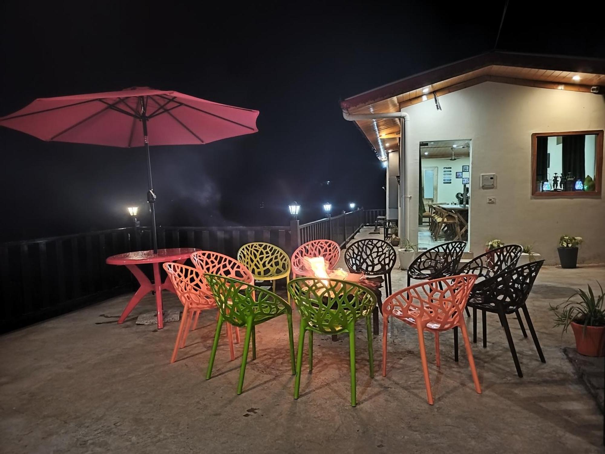 The Vintage Hill Village - Himalayan Boutique Resort Канатал Экстерьер фото