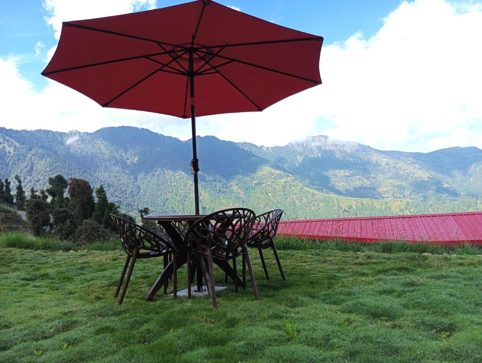 The Vintage Hill Village - Himalayan Boutique Resort Канатал Экстерьер фото