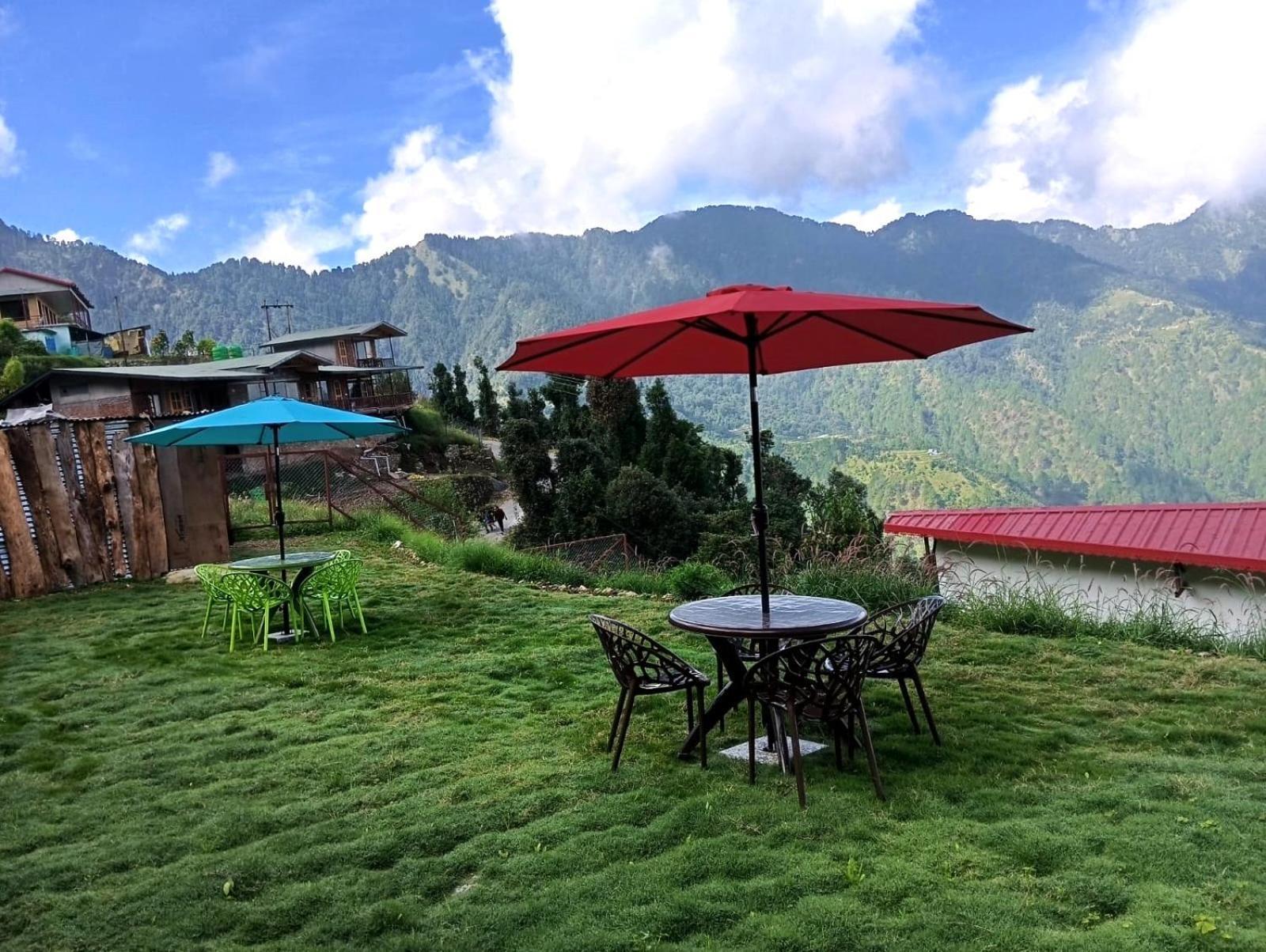 The Vintage Hill Village - Himalayan Boutique Resort Канатал Экстерьер фото