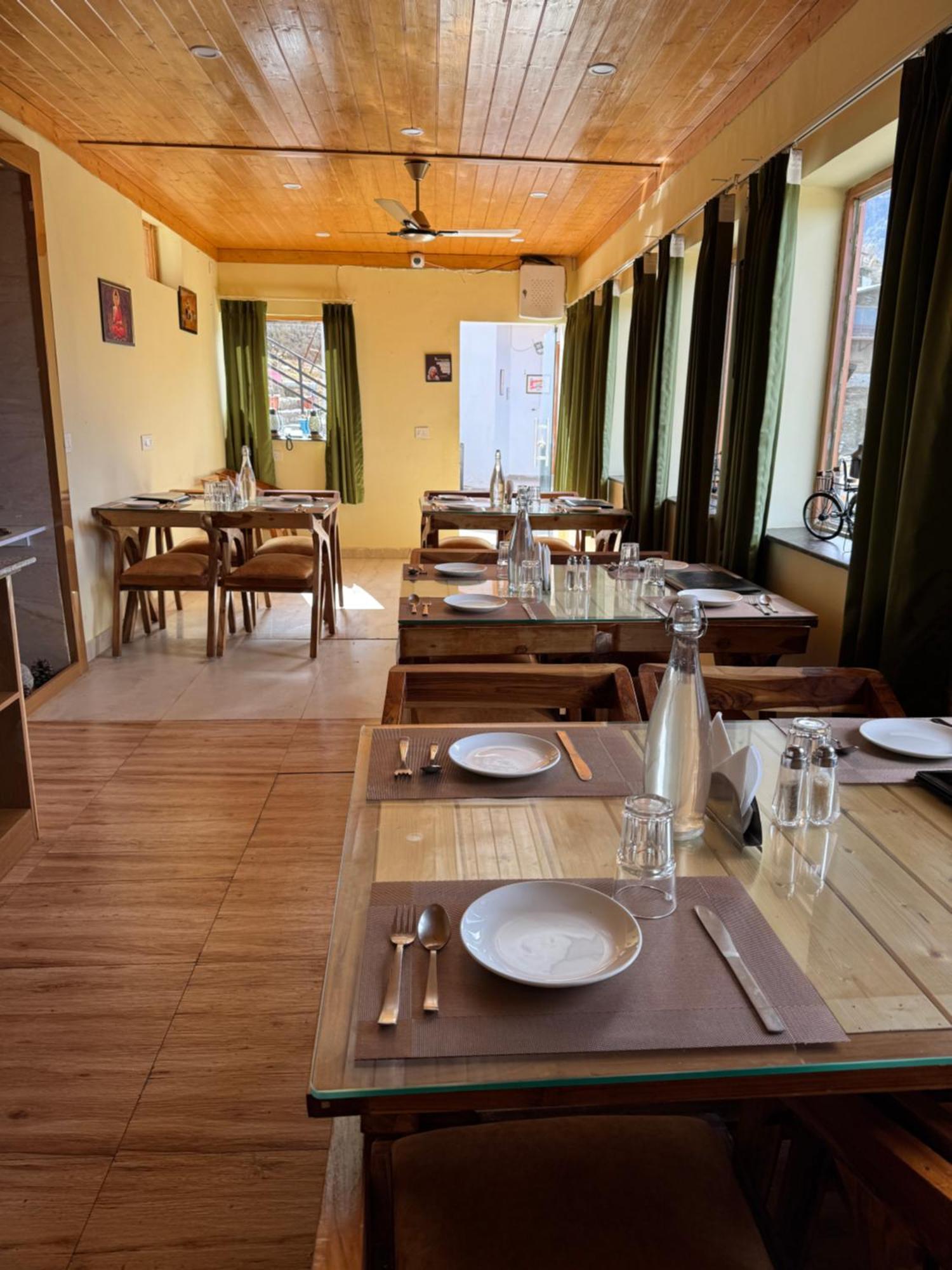 The Vintage Hill Village - Himalayan Boutique Resort Канатал Экстерьер фото