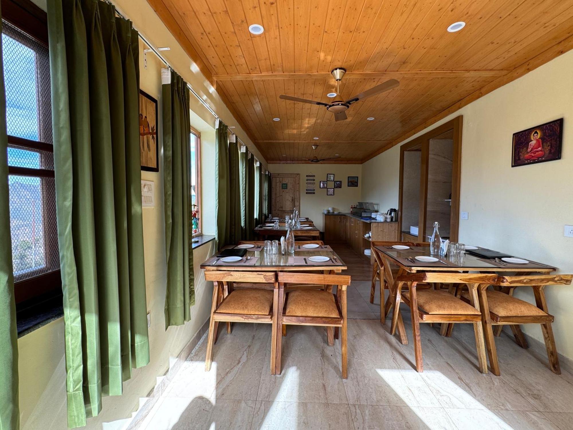 The Vintage Hill Village - Himalayan Boutique Resort Канатал Экстерьер фото