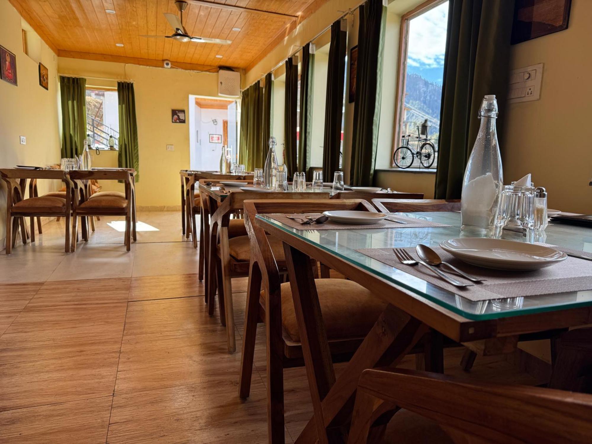 The Vintage Hill Village - Himalayan Boutique Resort Канатал Экстерьер фото