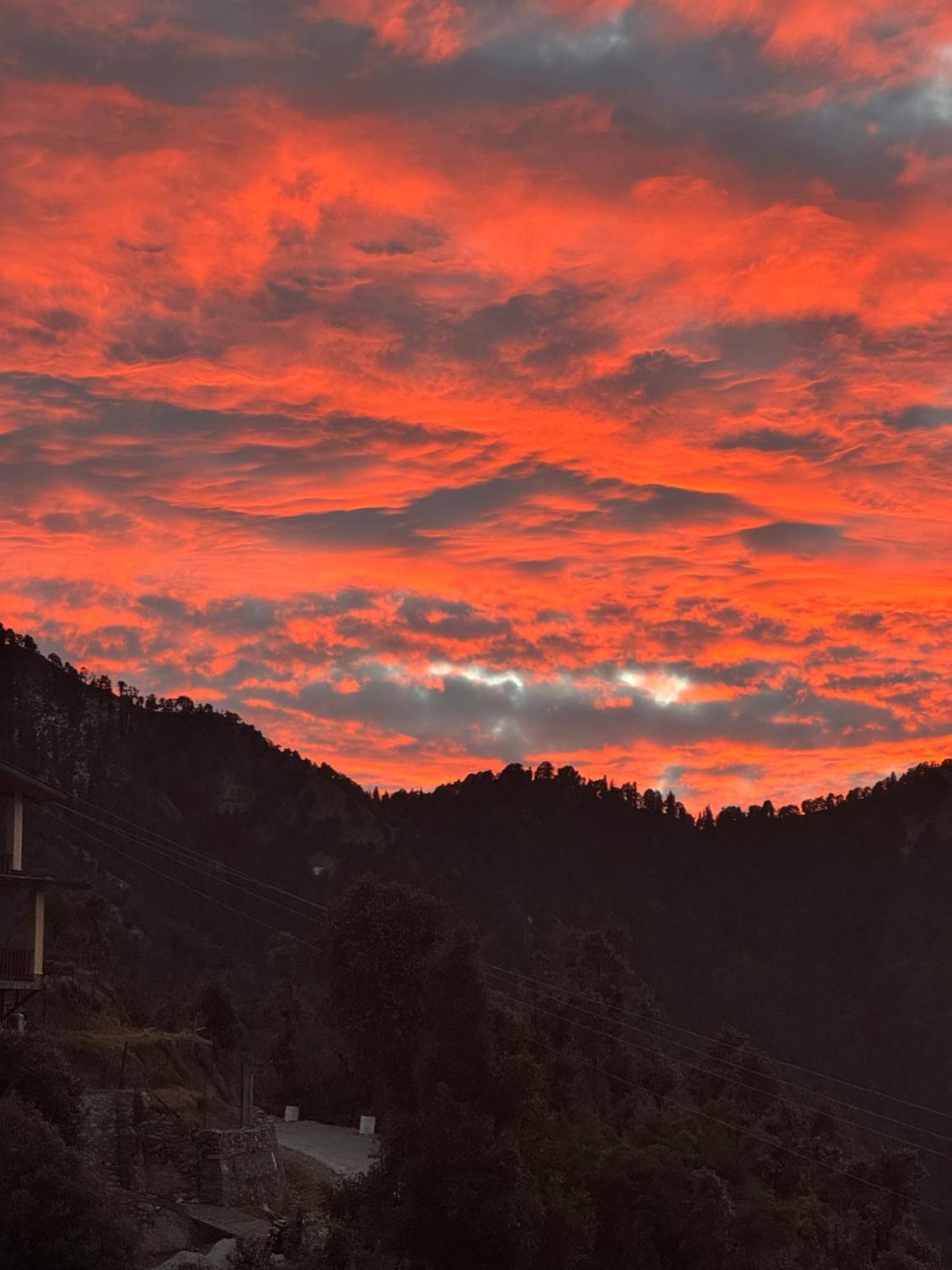 The Vintage Hill Village - Himalayan Boutique Resort Канатал Экстерьер фото