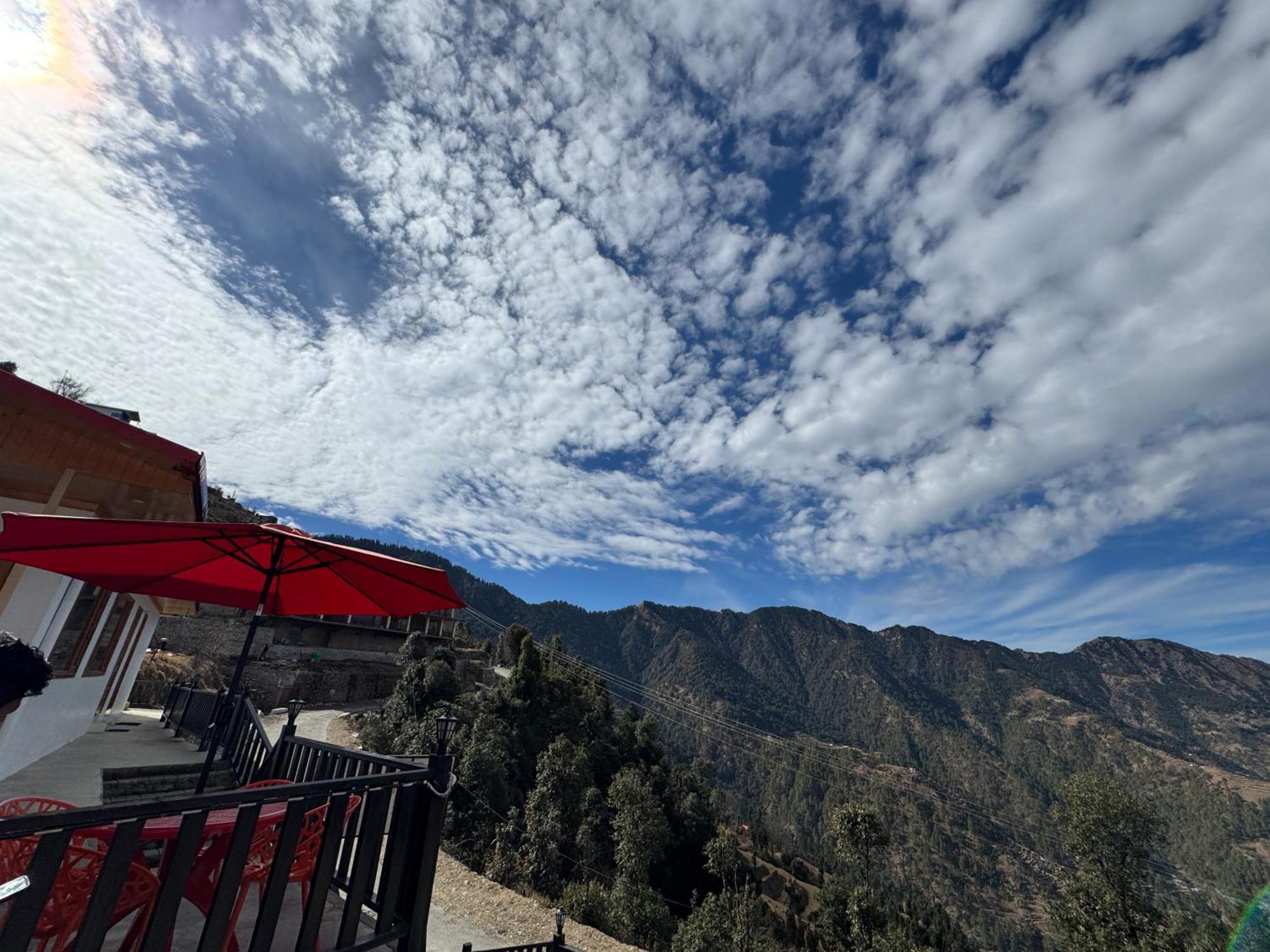 The Vintage Hill Village - Himalayan Boutique Resort Канатал Экстерьер фото